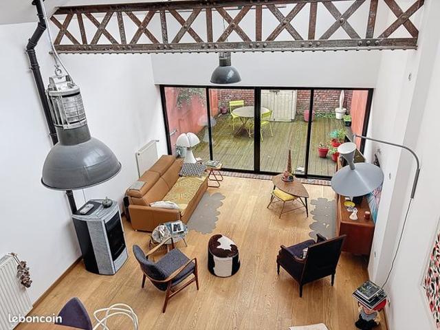 Loft/atelier/surface 4 pièces 140 m²
