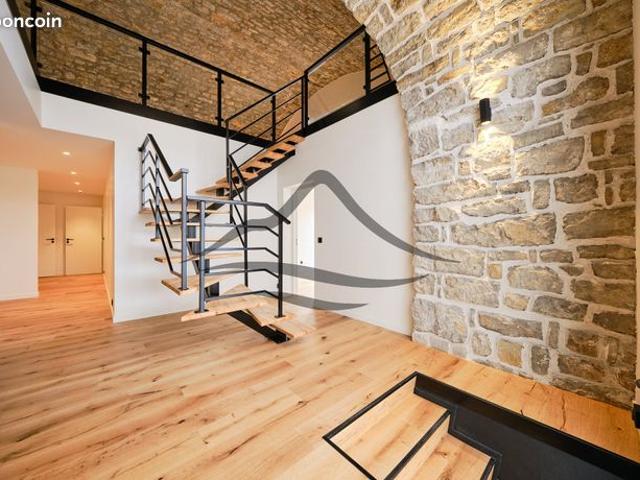 Loft/atelier/surface 4 pièces 167 m²