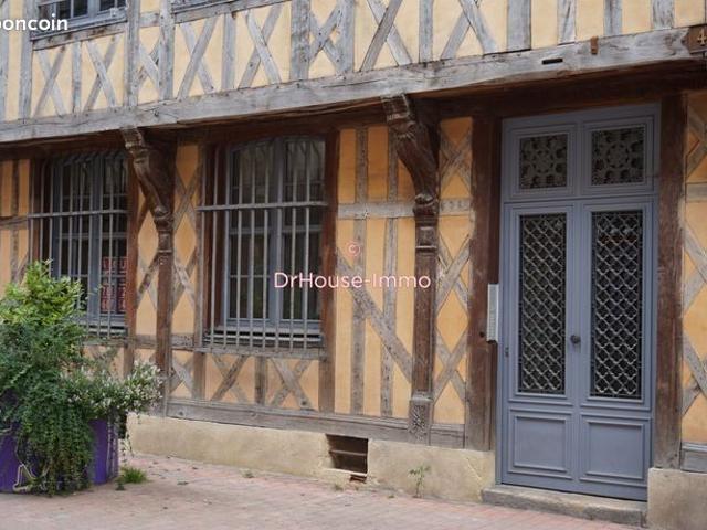 Loft/atelier/surface 4 pièces 61 m²