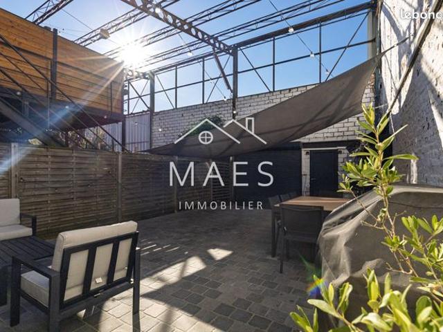 Loft/atelier/surface 4 pièces 82 m²
