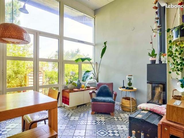 Loft/atelier/surface 4 pièces 88 m²