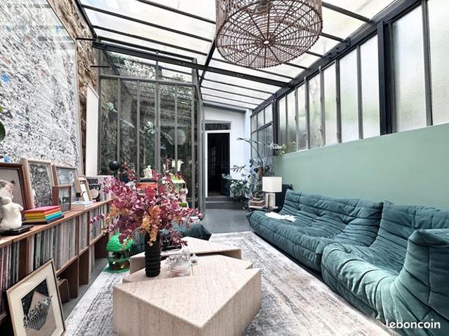Loft/atelier/surface 4 pièces 93 m²