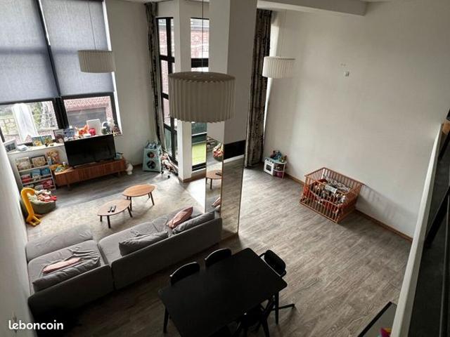 Loft/atelier/surface 5 pièces 107 m²