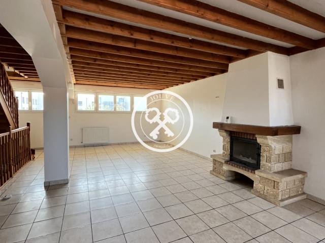 Loft/atelier/surface 5 pièces 120 m²