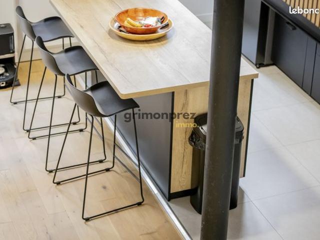 Loft/atelier/surface 5 pièces 140 m²