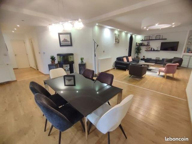 Loft/atelier/surface 5 pièces 160 m²
