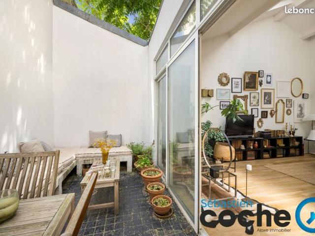 Loft/atelier/surface 5 pièces 161 m²