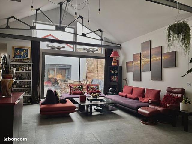Loft/atelier/surface 5 pièces 215 m²