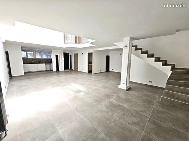 Loft/Atelier/Surface 6 pièces 149 m²