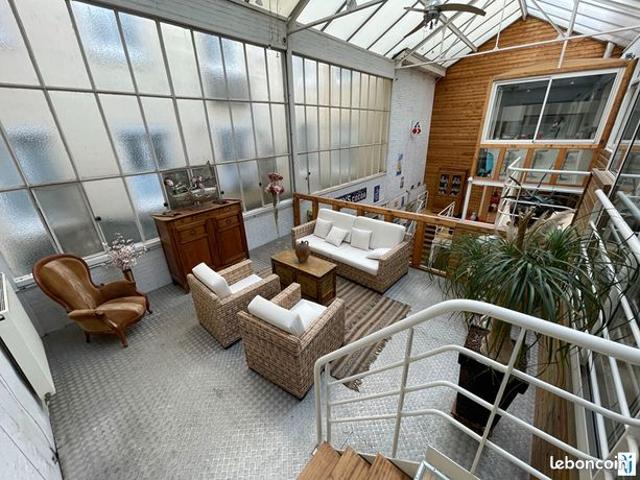 Loft/atelier/surface 6 pièces 179 m²