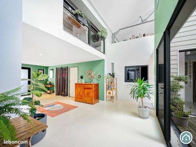 Loft/atelier/surface 6 pièces 285 m²