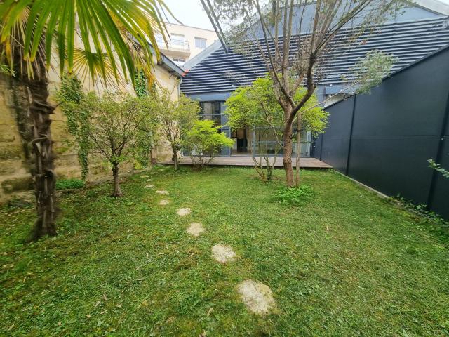 Loft/atelier/surface meublé 3 pièces 89 m²