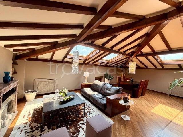 Loft/open space in vendita a Brescia via Gasparo da Salò, 1, Castello Via Musei