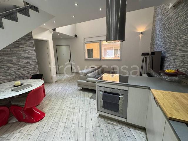 Loft/open space in vendita a Milano, Porta Romana
