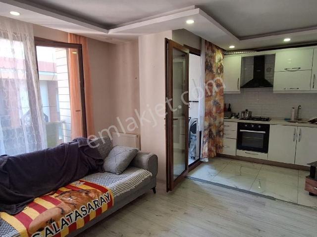 Loft'tan Sefaköy Merkezde 3+2 150m2 Satılık 7 Yıllık Dublex Daire