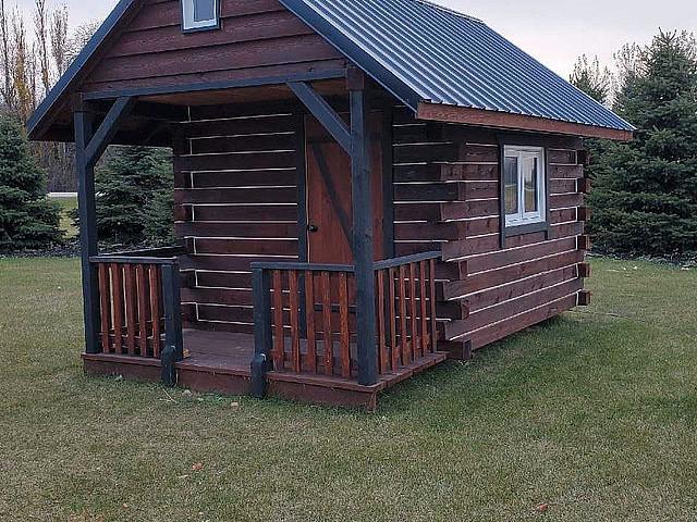 Log Cabin/ Hunting House