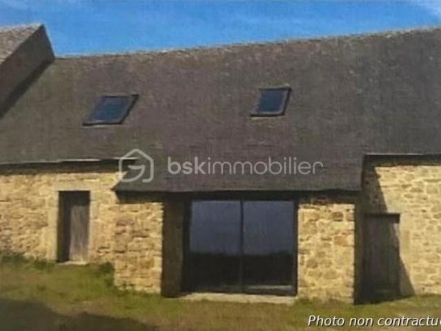 Loge à rénover en campagne à 12 min de Mayenne et 20 min de Ernee
