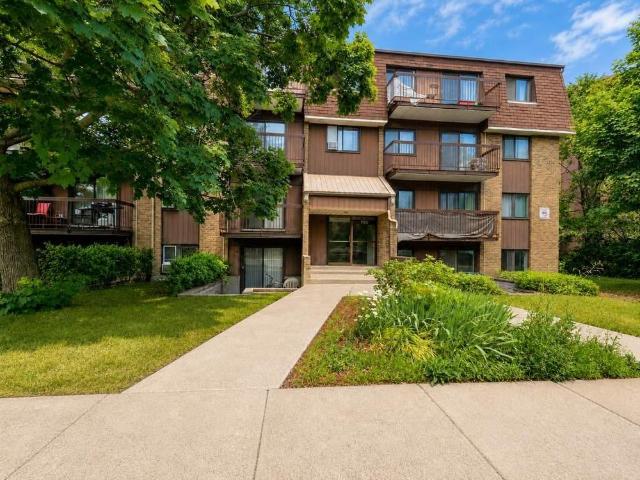 Logement 4 x 3 ½ – 1 200 $/mois  2 x 4 ½ – 1 380 $/mois