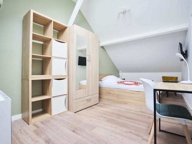 logement 5 CHARLES QUINT J
