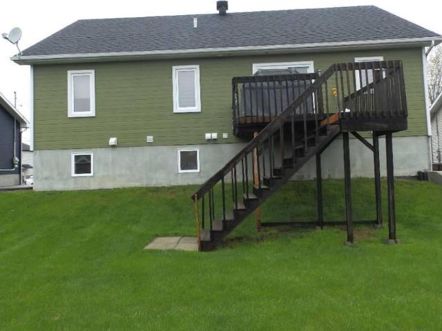 Logement 5 1/2 duplex 1er étage