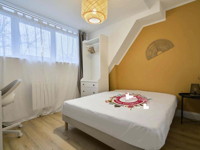 logement 8 LOUISE MICHEL