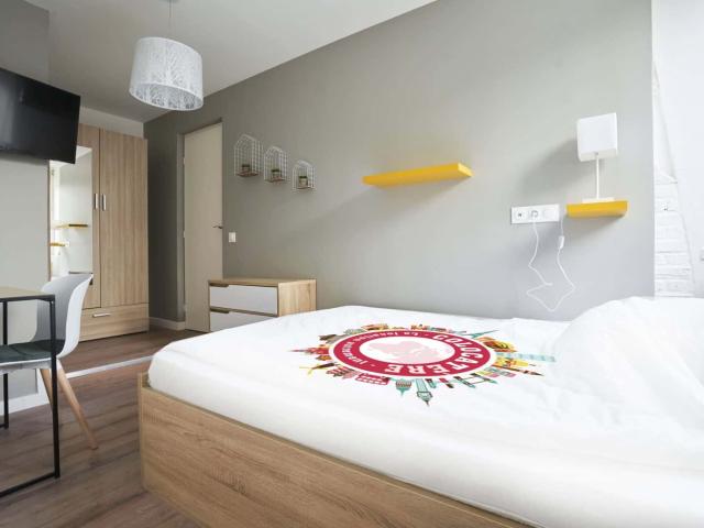 logement 1 CHARLES QUINT J