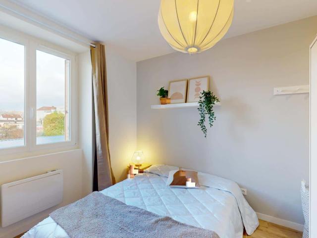 logement 1 DRAPEAU L