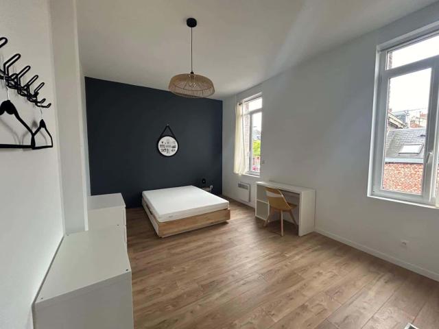 logement 1 PINCEAU