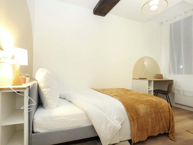 logement 2 PLACE DE LA BOURSE