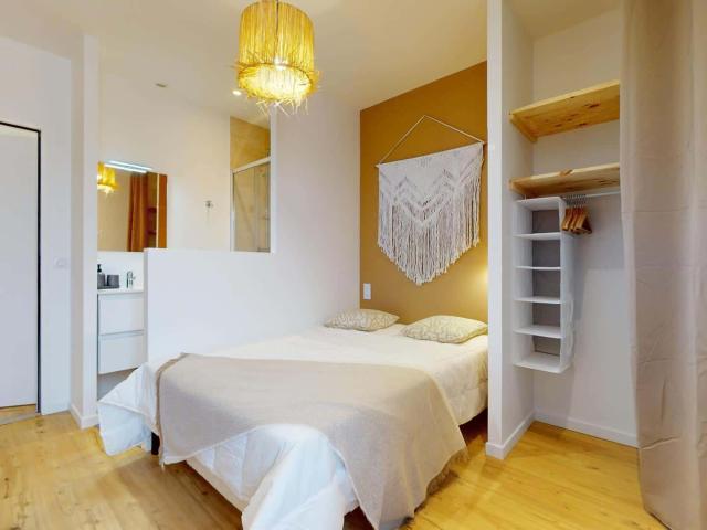 logement 3 COMMANDANT MARCHAND MONTCHAT