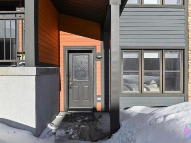 Logement à louer Condo 4 1/2 Val Bélair