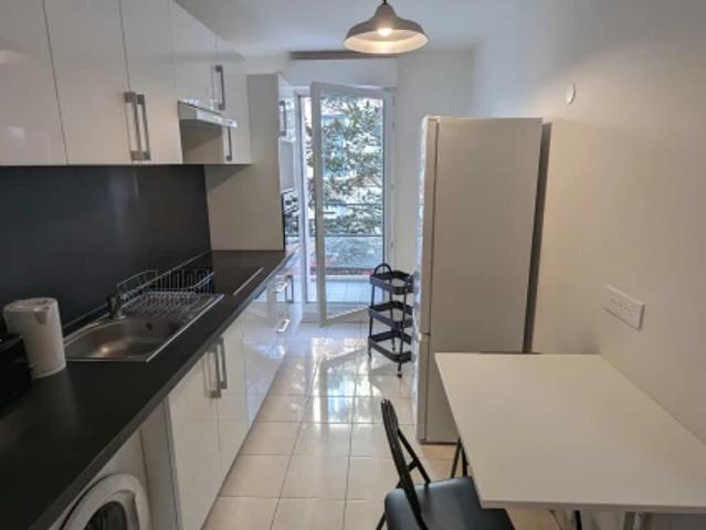 logement à louer en location Courbevoie 92400