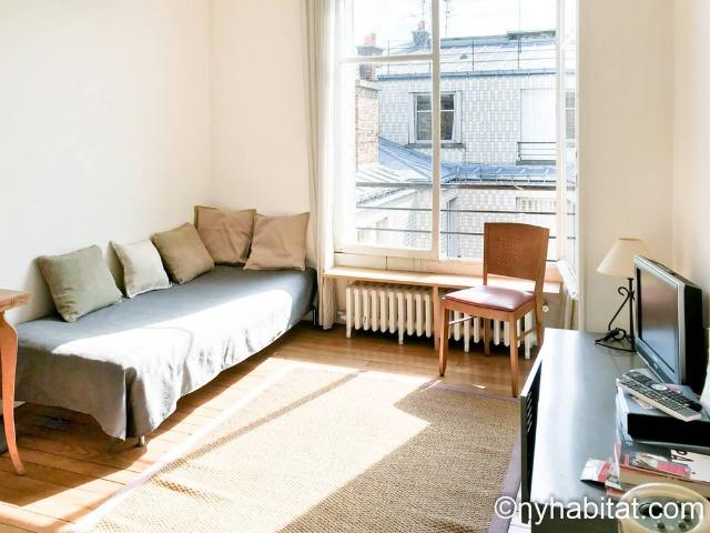 Logement à Paris, Location meublée Studio T1 Sentier PA 3553