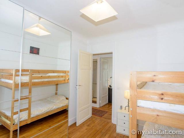 Logement à Paris, Location meublée T4 Grenelle PA 2668