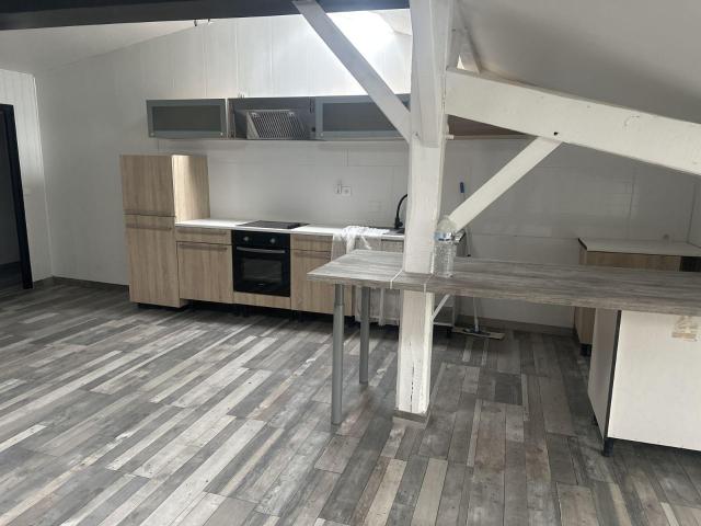 Logement, atypique 110 m²
