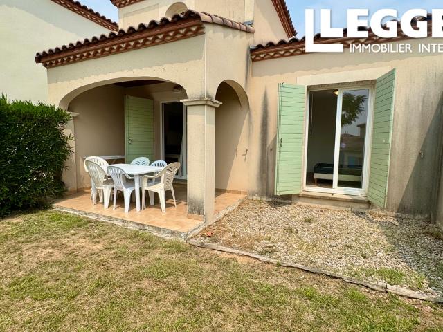 Logement compact, de plain pied, comprenant 2 chambres, situé dans un complexe de vacances, sécurisé