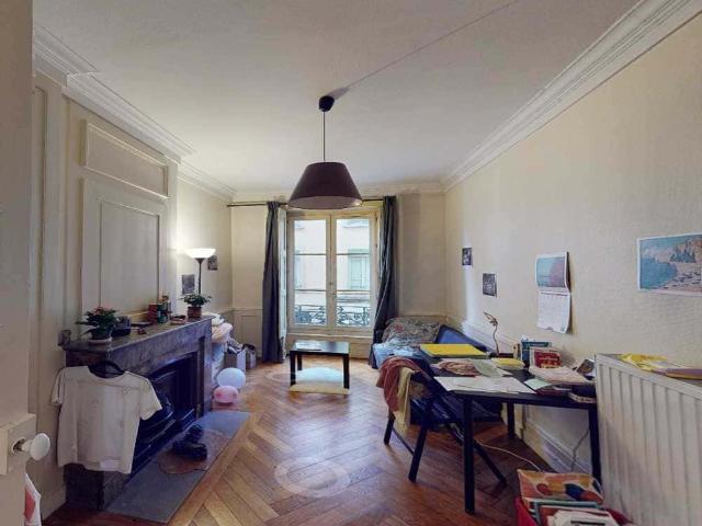 logement dans le rue de conde