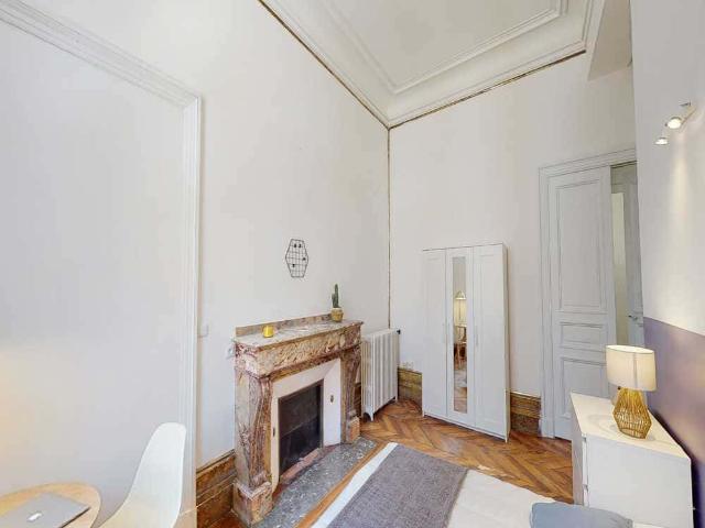 logement dans le rue Peyras