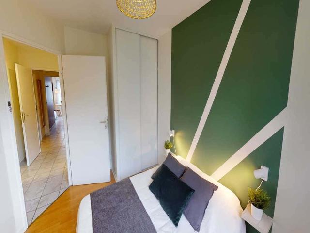 logement dans le rue Roposte