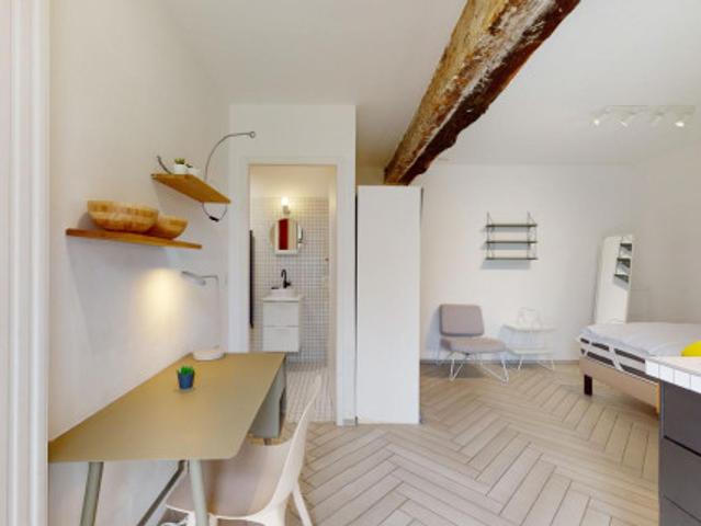 logement dans une location de 420m² à Fontainebleau