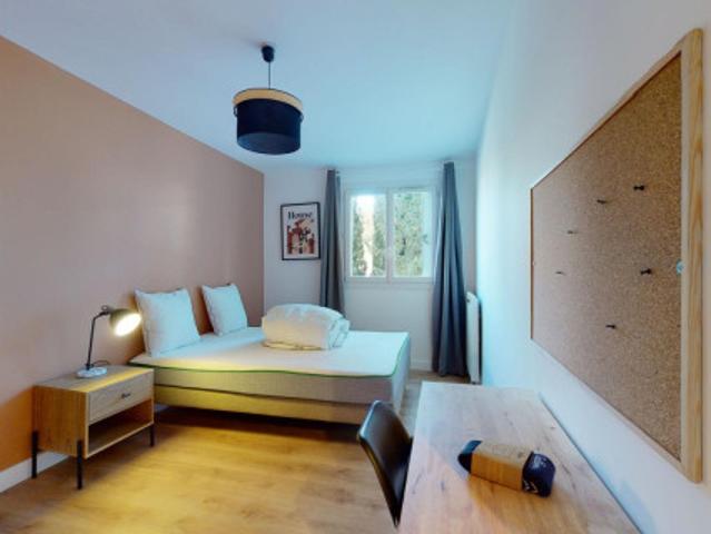 logement dans une location de 84m² à Aix en Provence