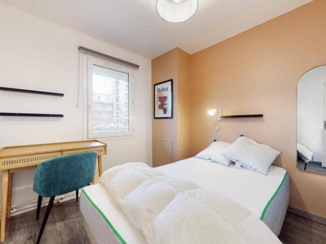 logement dans une location de 93m² à Créteil