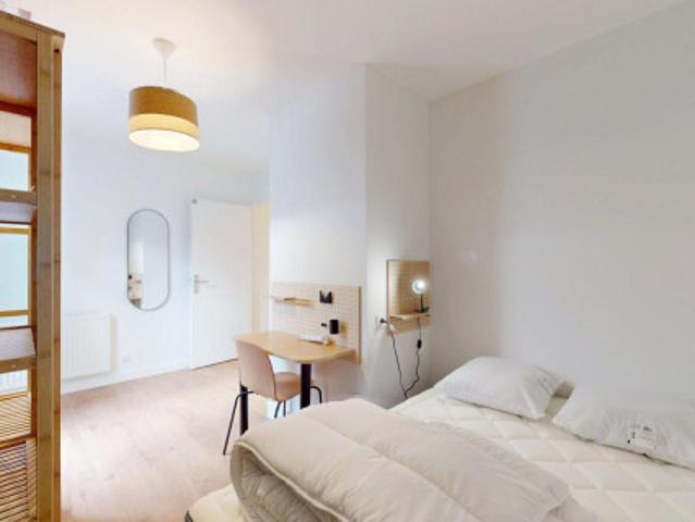 logement dans une location de 95m² à Villejuif