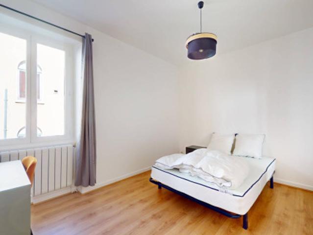 logement dans une location de 100m² à Villeurbanne