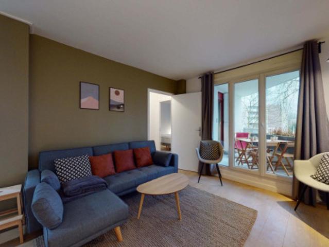 logement dans une location de 101m² à Fontenay sous Bois
