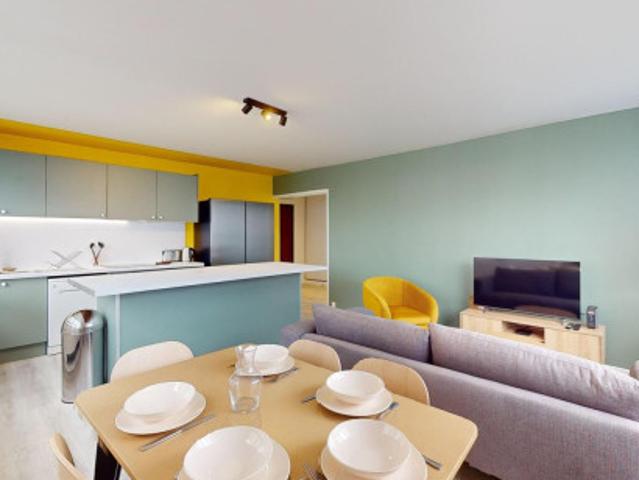 logement dans une location de 101m² à Paris 19