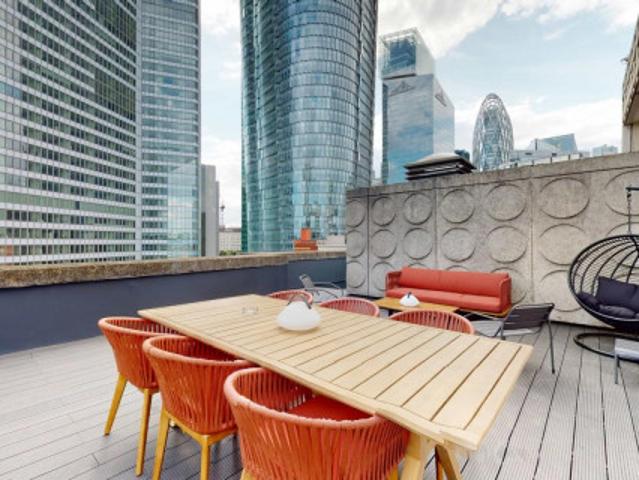 logement dans une location de 132m² à Courbevoie