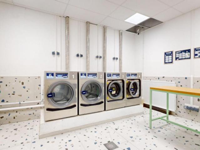 logement dans une location de 2120m² à Cergy