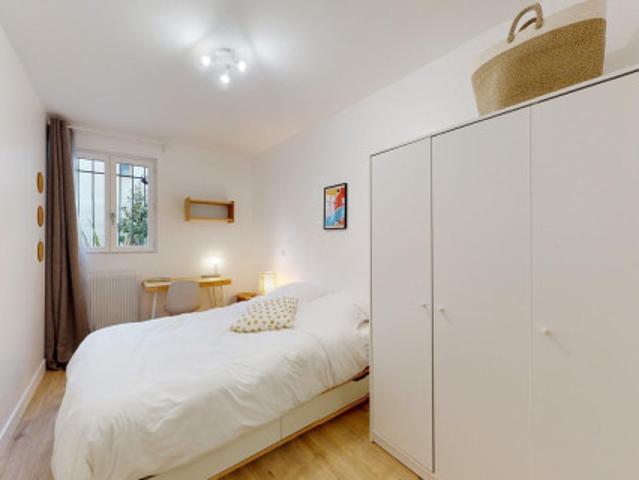 logement dans une location de 240m² à Bagnolet
