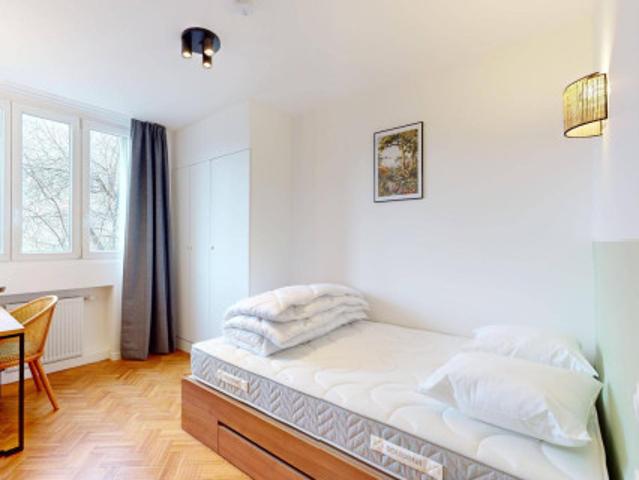logement dans une location de 261m² à Bois Colombes